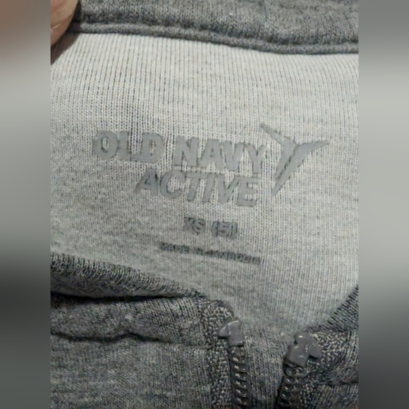 Old Navy Gray Kids Sweatshirt with Maroon Accents - Picture 4 of 6